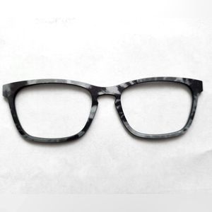 Pair Brand Casper Topper